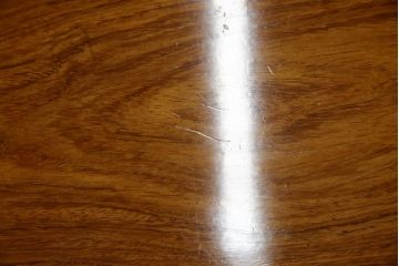 中古　美品　花梨材の温かみのある色合いと木目を楽しめる収納付きベンチ(長椅子、イス、板座チェア)(R-057670)
