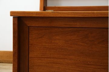 中古　美品　花梨材の温かみのある色合いと木目を楽しめる収納付きベンチ(長椅子、イス、板座チェア)(R-057670)