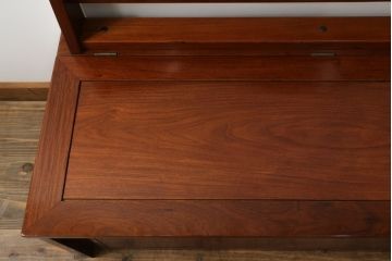中古　美品　花梨材の温かみのある色合いと木目を楽しめる収納付きベンチ(長椅子、イス、板座チェア)(R-057671)