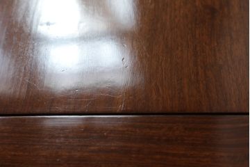 中古　美品　花梨材の温かみのある色合いと木目を楽しめる収納付きベンチ(長椅子、イス、板座チェア)(R-057671)
