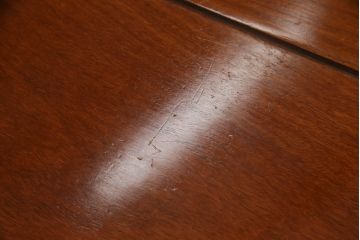 中古　美品　花梨材の温かみのある色合いと木目を楽しめる収納付きベンチ(長椅子、イス、板座チェア)(R-057673)