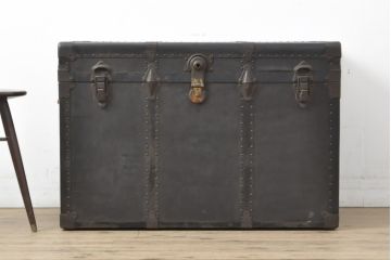 和製アンティーク　レトロな雰囲気づくりに活躍する舟トランク(トランクテーブル、センターテーブル、ローテーブル、ディスプレイ)(R-057681)