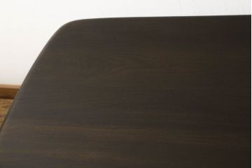 中古　美品　イギリス　ERCOL(アーコール)　シンプルなデザインで飽きのこないダイニングテーブル(食卓、4人掛け)(R-057682)
