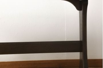 中古　美品　イギリス　ERCOL(アーコール)　シンプルなデザインで飽きのこないダイニングテーブル(食卓、4人掛け)(R-057682)