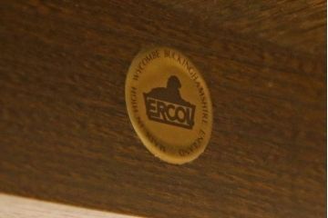 中古　美品　イギリス　ERCOL(アーコール)　シンプルなデザインで飽きのこないダイニングテーブル(食卓、4人掛け)(R-057682)