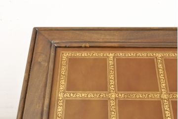 スペインビンテージ　レザートップ　こだわり尽くしたデザインが魅力を放つセンターテーブル(ゲームテーブル、ローテーブル、デスク、ヴィンテージ)(R-057684)