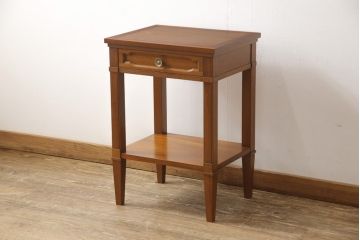 中古　美品　DREXEL HERITAGE(ドレクセルヘリテイジ)　品のある佇まいが美しいサイドテーブル(電話台、ナイトテーブル、コンソールテーブル)(R-057685)
