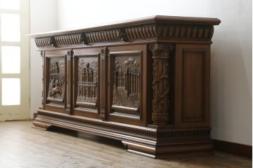 中古　イタリア家具　最高級　素晴らしい彫刻がまるで芸術品!置くだけで目を引く特大サイドボード(キャビネット、カウンターテーブル、収納棚、戸棚)(R-057687)