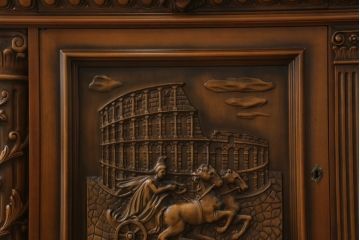 中古　イタリア家具　最高級　素晴らしい彫刻がまるで芸術品!置くだけで目を引く特大サイドボード(キャビネット、カウンターテーブル、収納棚、戸棚)(R-057687)