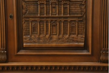 中古　イタリア家具　最高級　素晴らしい彫刻がまるで芸術品!置くだけで目を引く特大サイドボード(キャビネット、カウンターテーブル、収納棚、戸棚)(R-057687)