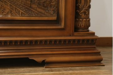 中古　イタリア家具　最高級　素晴らしい彫刻がまるで芸術品!置くだけで目を引く特大サイドボード(キャビネット、カウンターテーブル、収納棚、戸棚)(R-057687)