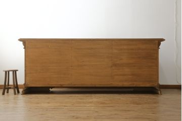 中古　イタリア家具　最高級　素晴らしい彫刻がまるで芸術品!置くだけで目を引く特大サイドボード(キャビネット、カウンターテーブル、収納棚、戸棚)(R-057687)