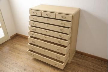 中古　美品　伝統工芸士　皆川繁久作　小振りなサイズでお部屋に取り入れやすい加茂総桐箪笥(胴厚、四方丸)(総桐たんす、サイドチェスト、引き出し、衣装箪笥)(R-057689)