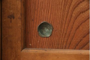 和製アンティーク　前面ケヤキ材・ヒノキ材　和の雰囲気を盛り上げる重ね水屋箪笥(食器棚、戸棚、収納棚、キャビネット)(R-057696)