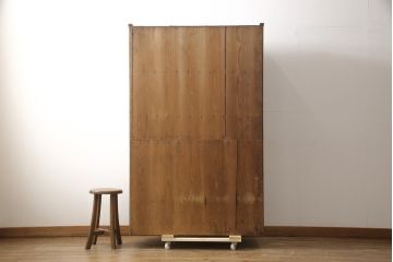 和製アンティーク　前面ケヤキ材・ヒノキ材　和の雰囲気を盛り上げる重ね水屋箪笥(食器棚、戸棚、収納棚、キャビネット)(R-057696)