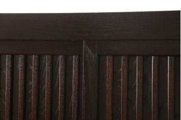 中古　美品　高級品!　国産工芸家具　南部箪笥　タモ材　重厚感ある佇まいの漆塗り重ね水屋箪笥(定価176万円)(食器棚、和風食器棚、収納棚、戸棚)(R-057699)