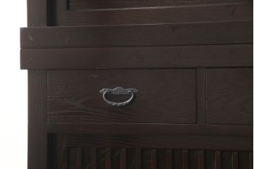 中古　美品　高級品!　国産工芸家具　南部箪笥　タモ材　重厚感ある佇まいの漆塗り水屋箪笥サイドボード(定価88万円)(食器棚、和風食器棚、収納棚、戸棚)(R-057701)