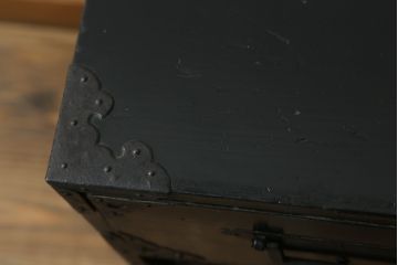 和製アンティーク　美品　秋田　黒漆塗りが艶やかで美しい小箪笥(収納箪笥、サイドチェスト、時代箪笥、引き出し)(R-057706)