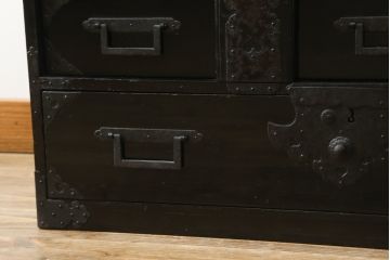 和製アンティーク　美品　秋田　黒漆塗りが艶やかで美しい小箪笥(収納箪笥、サイドチェスト、時代箪笥、引き出し)(R-057706)