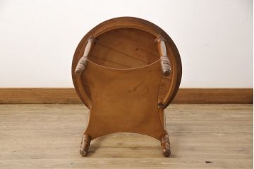 中古　イタリア　気品漂う佇まいが魅力の象嵌入りサイドテーブル(飾り台、ナイトテーブル)(R-057708)