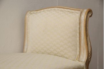 アメリカビンテージ　デュレスタ　アップホルスタリー(DURESTA　UPHOLSTERY)　気品漂うエレガントなバックレスソファ(アームソファ、ベンチ、2人掛け、ヴィンテージ)(R-057710)