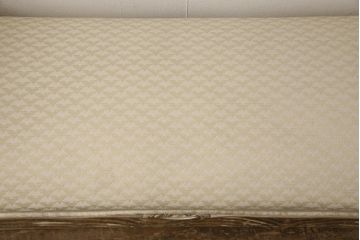 アメリカビンテージ　デュレスタ　アップホルスタリー(DURESTA　UPHOLSTERY)　気品漂うエレガントなバックレスソファ(アームソファ、ベンチ、2人掛け、ヴィンテージ)(R-057710)