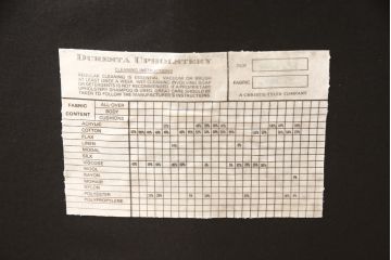 アメリカビンテージ　デュレスタ　アップホルスタリー(DURESTA　UPHOLSTERY)　気品漂うエレガントなバックレスソファ(アームソファ、ベンチ、2人掛け、ヴィンテージ)(R-057710)