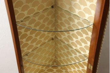 中古　高級　スペイン家具　象嵌　マホガニー材　繊細で華やかな装飾が気品溢れるコーナーキャビネット(ショーケース、飾り棚、収納棚)(R-057715)