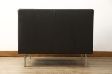 中古　美品　高級品　ドイツ　ロルフベンツ(ROLF BENZ)　本革　シンプルモダンな1人掛けレザーソファ(定価約50万円)(一人掛け、アームチェア)(R-057720)