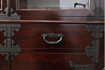 中古　二本松工藝館　田中家具　重厚感ある佇まいが魅力的な水屋箪笥(キャビネット、食器棚、戸棚、収納棚)(R-057728)