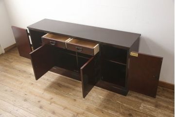 中古　二本松工藝館　田中家具　天板リメイク　重厚感ある佇まいが魅力的な水屋箪笥サイドボード(リビングボード、戸棚、収納棚)(R-057730)