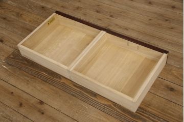 中古　二本松工藝館　田中家具　天板リメイク　重厚感ある佇まいが魅力的な水屋箪笥サイドボード(リビングボード、戸棚、収納棚)(R-057730)