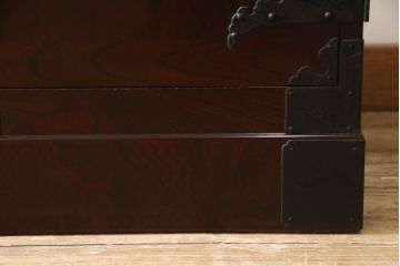 中古　二本松工藝館　田中家具　天板リメイク　重厚感ある佇まいが魅力的な水屋箪笥サイドボード(リビングボード、戸棚、収納棚)(R-057730)