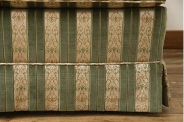 中古　DREXEL HERITAGE(ドレクセルヘリテイジ)　落ち着いた色合いとストライプ柄がクラシカルな雰囲気を高める1人掛けソファ(一人掛けソファ、1P)(R-057734)