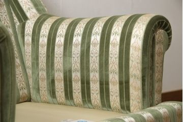中古　DREXEL HERITAGE(ドレクセルヘリテイジ)　落ち着いた色合いとストライプ柄がクラシカルな雰囲気を高める1人掛けソファ(一人掛けソファ、1P)(R-057734)