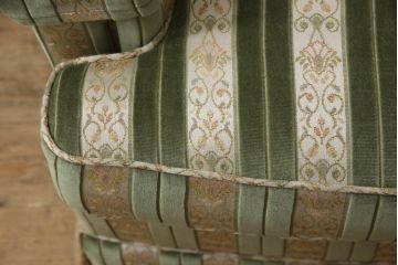 中古　DREXEL HERITAGE(ドレクセルヘリテイジ)　落ち着いた色合いとストライプ柄がクラシカルな雰囲気を高める1人掛けソファ(一人掛けソファ、1P)(R-057735)