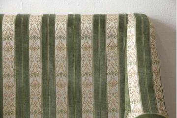 中古　DREXEL HERITAGE(ドレクセルヘリテイジ)　落ち着いた色合いとストライプ柄がクラシカルな雰囲気を高める1人掛けソファ(一人掛けソファ、1P)(R-057735)