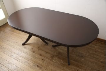 中古　神戸洋家具　メープル不二屋　クラシカルな佇まいが目を引くダイニングテーブル(定価約45万円)(4人掛け、6人掛け)(R-057739)