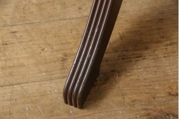 中古　神戸洋家具　メープル不二屋　クラシカルな佇まいが目を引くダイニングテーブル(定価約45万円)(4人掛け、6人掛け)(R-057739)