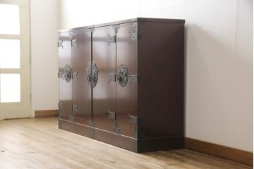 中古　美品　二本松伝統家具　田中家具　民芸箪笥　欅(ケヤキ)材の美しい木目が堪能できる上質な二本松欅下駄箱(サイドボード、飾り棚、収納棚、戸棚、サイドキャビネット)(R-057740)