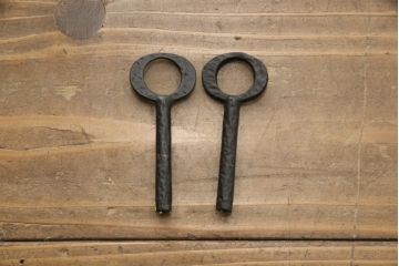中古　美品　二本松伝統家具　田中家具　民芸箪笥　欅(ケヤキ)材の美しい木目が堪能できる上質な二本松欅下駄箱(サイドボード、飾り棚、収納棚、戸棚、サイドキャビネット)(R-057740)