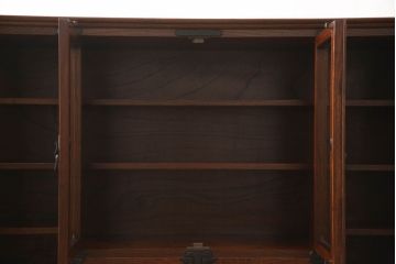 中古　美品　伝統民芸家具　岩谷堂箪笥　金具の細やかなデザインが美しいサイドボード(収納棚、戸棚、飾り棚、食器棚、サイドキャビネット)(R-057742)