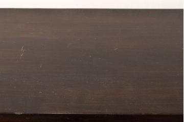 和製アンティーク　大正昭和初期　薄型　黒塗りにゴールドの金具が粋な雰囲気を醸し出す収納棚(戸棚、サイドボード、サイドキャビネット)(R-057744)
