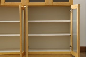 中古　美品　特注品　チェリー材　両面使いで使い勝手抜群のキッチンカウンターキャビネット(食器棚、収納棚、戸棚)(R-057749)