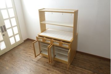 中古　美品　特注品　チェリー材　両面使いで使い勝手抜群のキッチンカウンターキャビネット(食器棚、収納棚、戸棚)(R-057749)