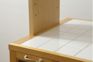 中古　美品　特注品　チェリー材　両面使いで使い勝手抜群のキッチンカウンターキャビネット(食器棚、収納棚、戸棚)(R-057749)