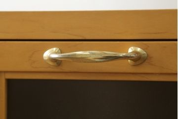 中古　美品　特注品　チェリー材　両面使いで使い勝手抜群のキッチンカウンターキャビネット(食器棚、収納棚、戸棚)(R-057749)
