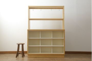 中古　美品　特注品　チェリー材　両面使いで使い勝手抜群のキッチンカウンターキャビネット(食器棚、収納棚、戸棚)(R-057749)