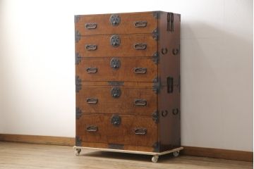 和製アンティーク　高級品　上手物!　前面欅(ケヤキ)玉杢・中桐　五丁引き　漆のきれいな庄内箪笥(時代箪笥、チェスト、引き出し、和タンス、衣装箪笥)(R-057753)