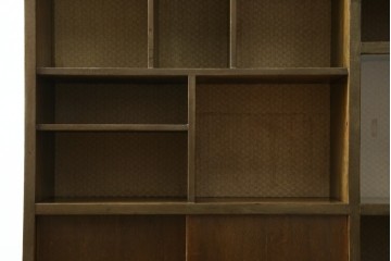 和製アンティーク　レトロで変わったデザインの本棚　(R-057756)